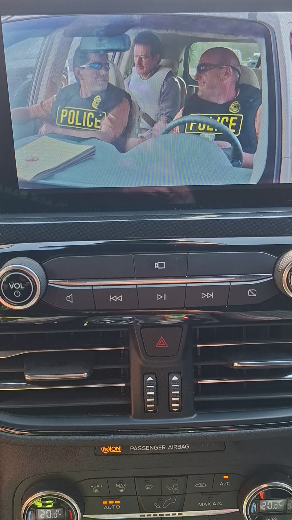MonkeyBox – Draadloze CarPlay & Android Auto met Netflix & YouTube